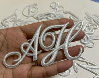 Toppa ricamata con lettere bianche o nere, design con lettere del nome, toppa da stirare per maglietta, cappotto o jeans.