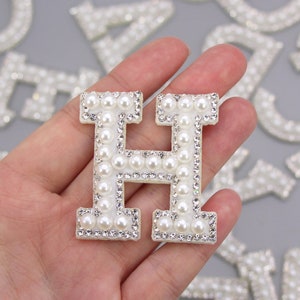 Volle weiße Perle mit rehinestones Letters Letters Alphabet gestickte Applikation Diamant Strass Letters Patches