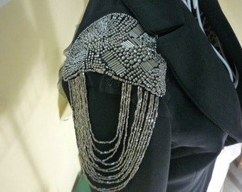 A pair  jewelery tassel big shoulder brooch epaulet epaulettes Shoulder Pads DIY Craft