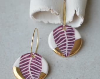 Boucles d'oreilles en céramique faites main, boucles d'oreilles géométriques violettes et dorées, bijoux élégants cadeaux pour elle