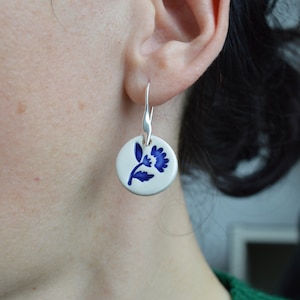 Tulip earrings, delft blue ceramic earrings, folk art inspired everyday jewellery, something blue, wedding jewellery, sterling silver image 5