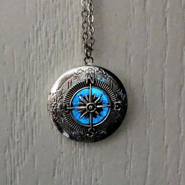 Glow In The Dark Compass Locket Necklace, Glowing Compass Necklace, Graduation Gift, Photo Locket Pendant Necklace, Nautical Memorial Locket