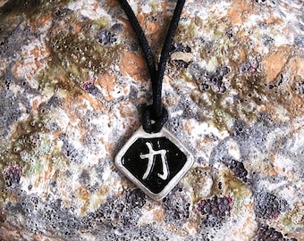 Collana con ciondolo simbolo di forza, collana Kanji, collana cinese, collana con parola, regalo significativo, regalo di ispirazione e motivazione