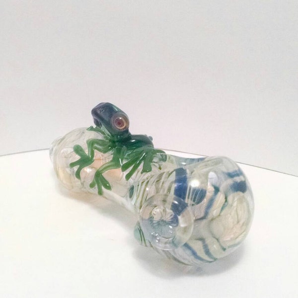 Green Frog Critter Blue Color Changing Hand Blown Glass Tobacco Smoking Pipe with Flower Stamp