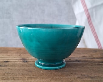 Vintage French Cafe au Lait Bowl Green Majolica, Rustic French Pottery Breakfast Bowl, 1940s Kitchen Decor, Farmhouse Style