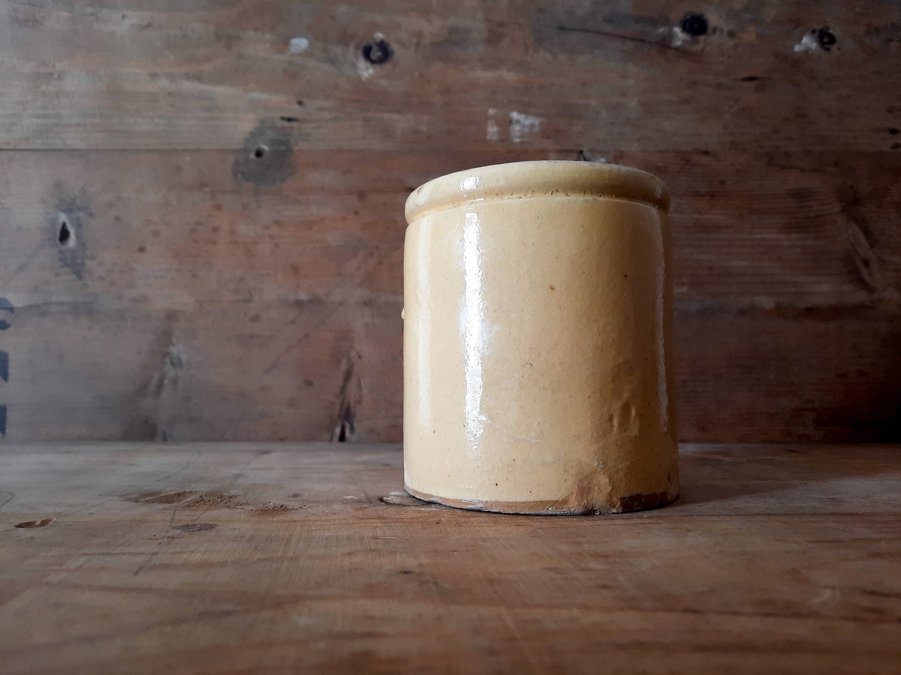 Antique Français Yellow