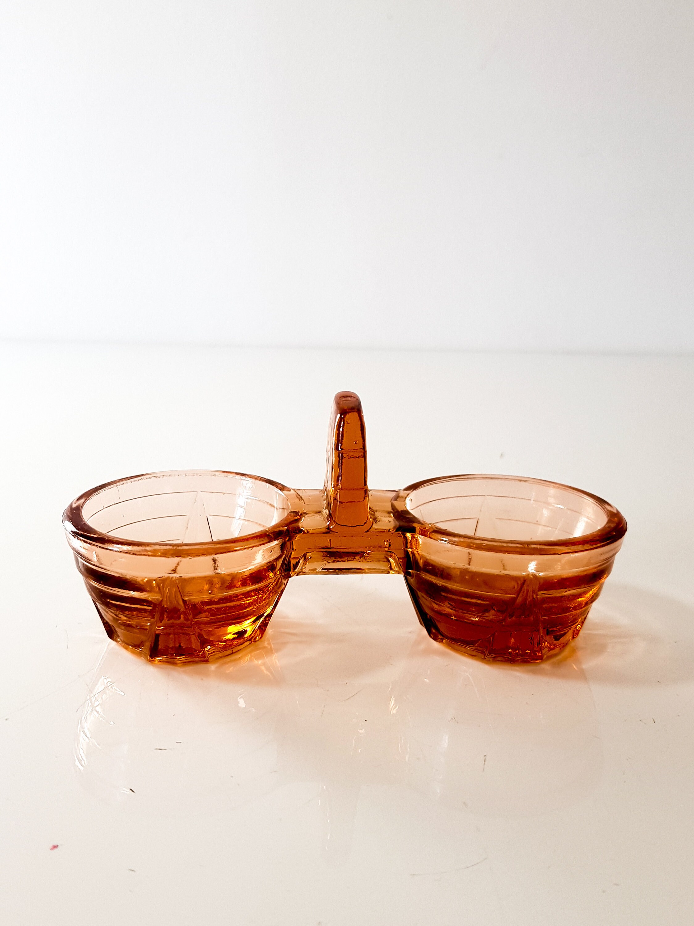 Français Plateau Vintage de Sel et Poivre en Verre Rose, Support Poivre, Cruet Moulé Rose