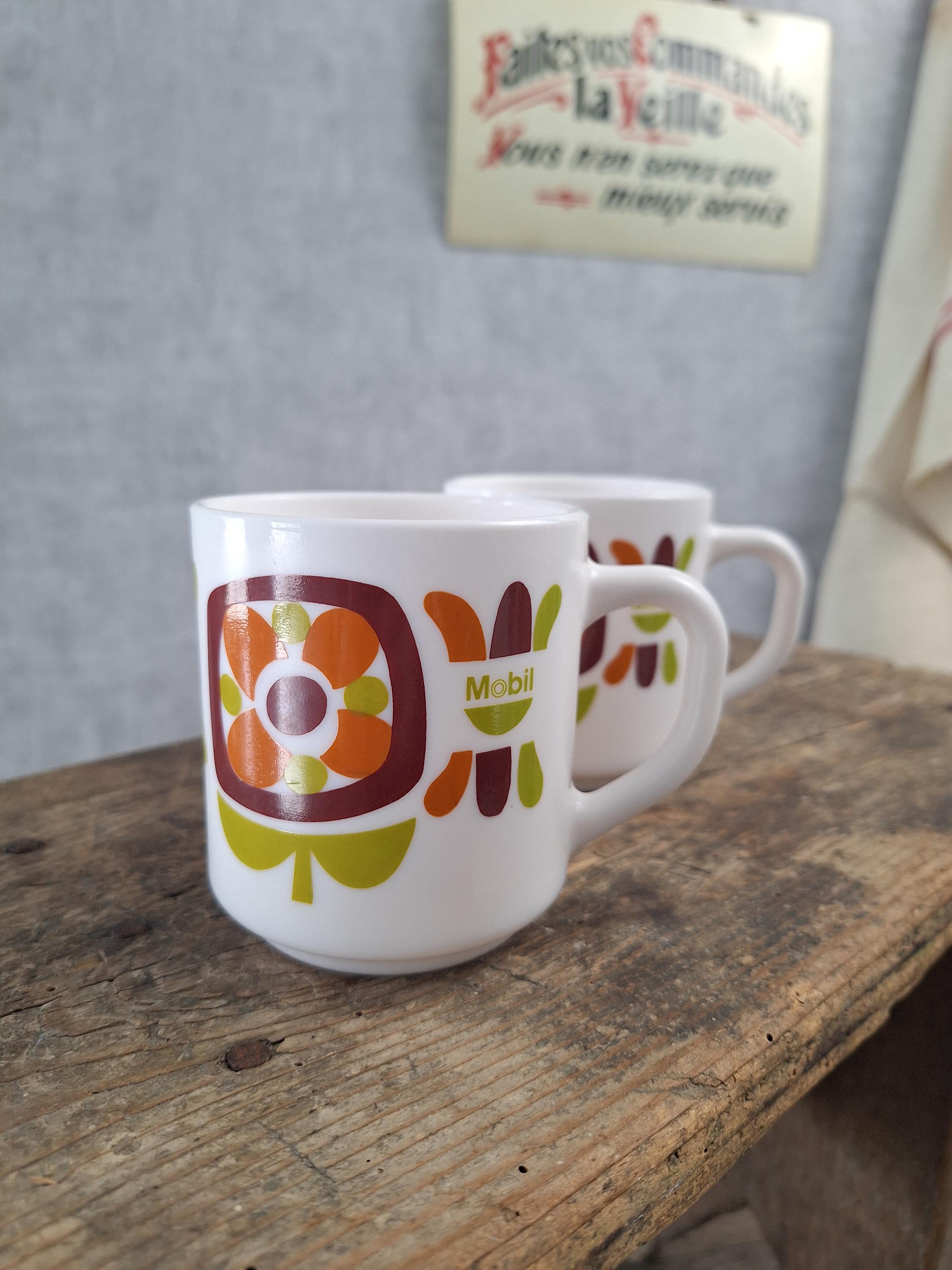 Lot De 2 Mugs Arcopal France Vintage - Modèle MOBIL - État Excellent Comme Neuf