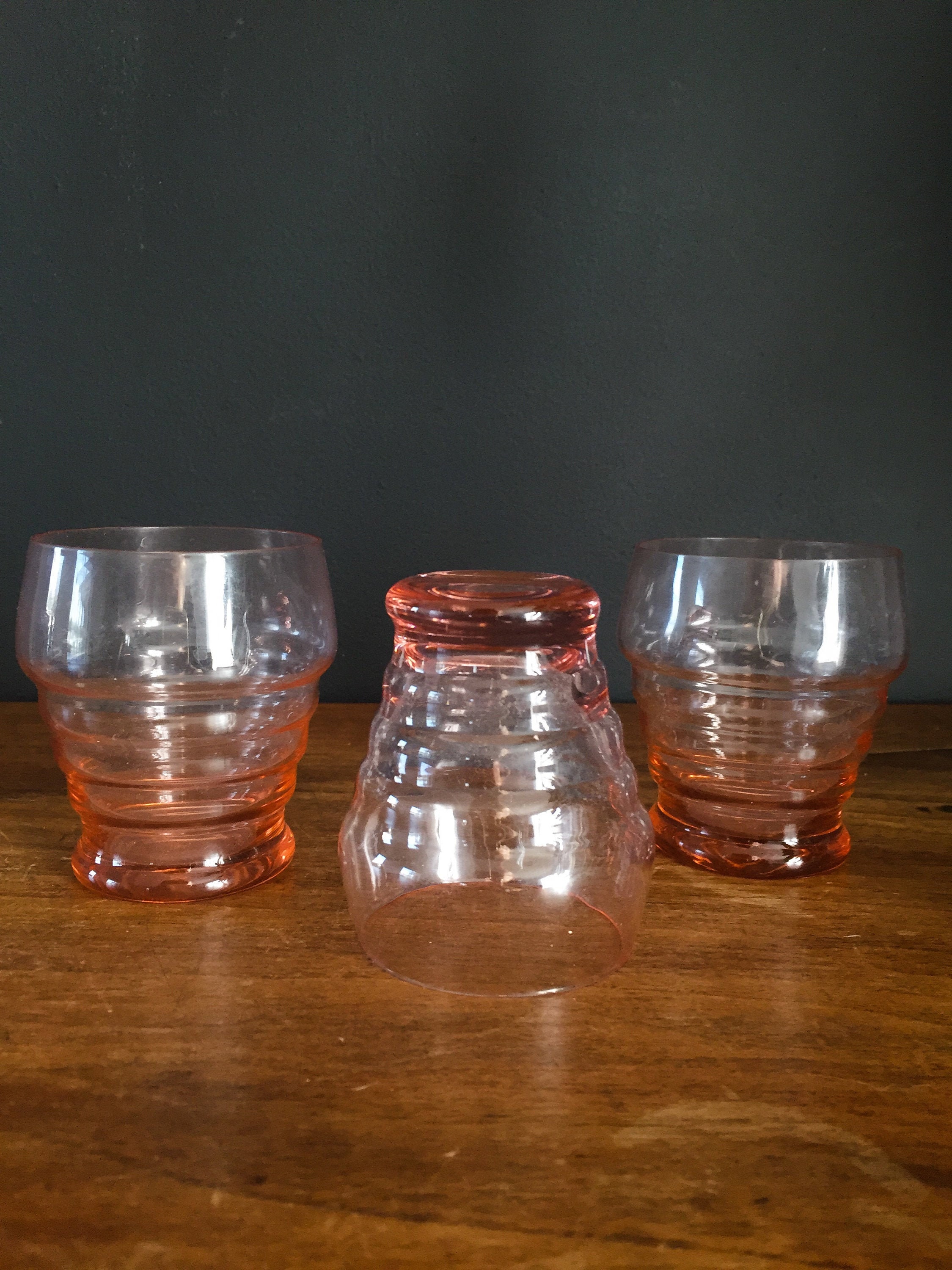 Verres à Boire Roses Vintage Set de 3, Verre Rose Français Petits Verres Boire, Verrerie Liqueur Art