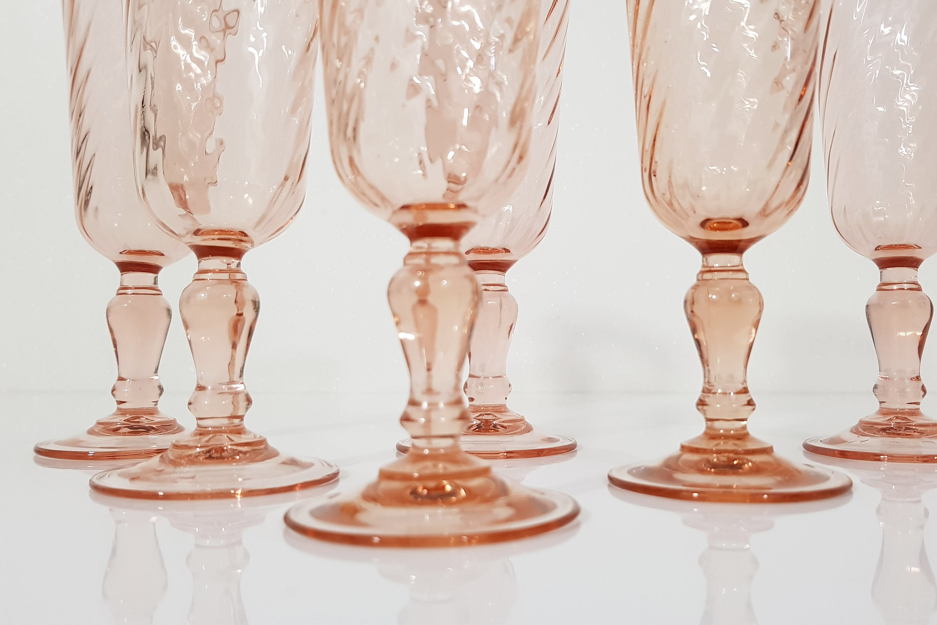 Lot de 7 coupes flûtes à champagne rosaline vintage