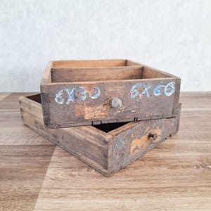 Lot de 2 boîtes de rangement en bois vintage, organisateur en bois divisé primitif, boîte à outils de ferme industrielle, décoration rustique