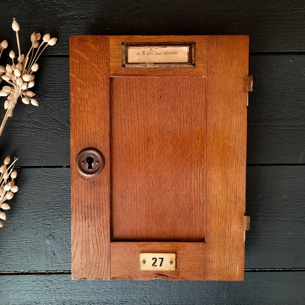 Französische Vintage Holztür 27 aus einem alten Briefkasten