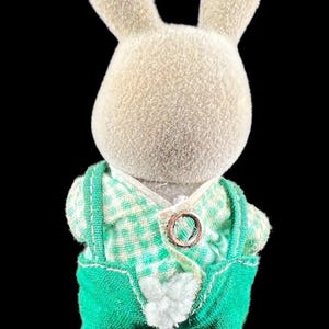 VTG Epoch Tomy Sylvanian Families Doll ROCKY BABBLEBROOK Grey Rabbit Family image 3