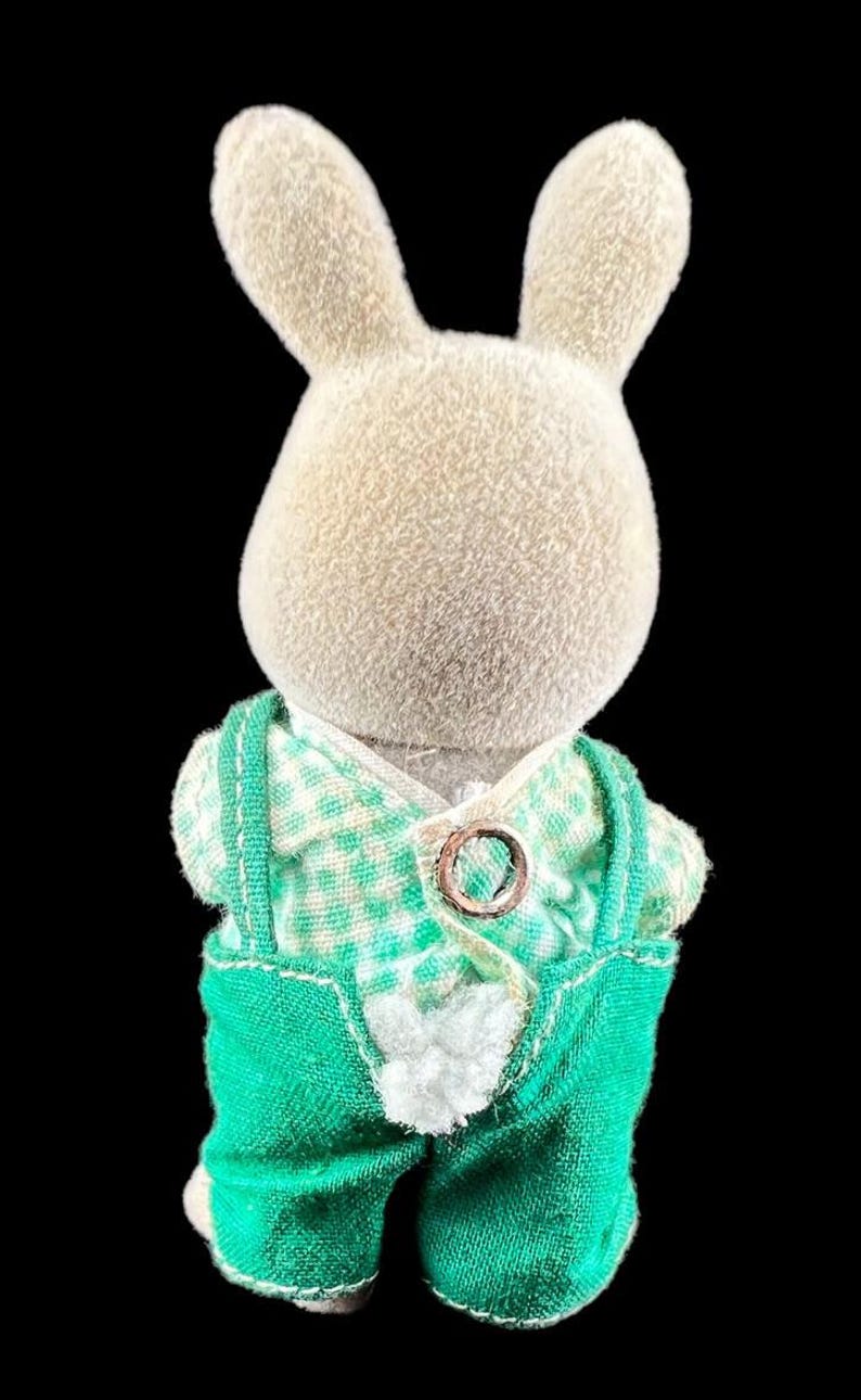 VTG Epoch Tomy Sylvanian Families Doll ROCKY BABBLEBROOK Grey Rabbit Family image 3