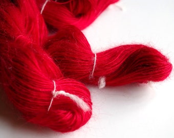 Lips: Red Mohair Yarn (130g)