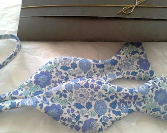 Liberty of London print bowtie freestyle self tie bow tie
