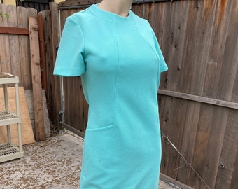 1960s Vintage NPC Fashions Mod Shift Dress M Blue Textured Ribbed Polyester