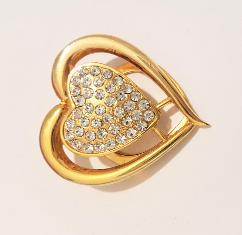 Vintage Scarf Clip or Shawl Clasp Featuring a Gold Tone Etsy UK