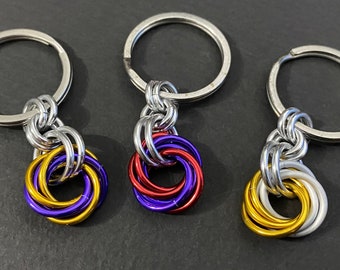 Holiday Fidget Keychains, Chainmaille Fidget Toy Keyrings, Keychains in Holiday Colours, Christmas Keyrings