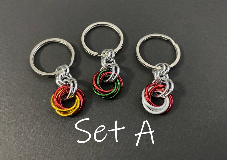 Holiday Fidget Keychains, Chainmaille Fidget Toy Keyrings, Keychains in Holiday Colours, Christmas Keyrings Set A