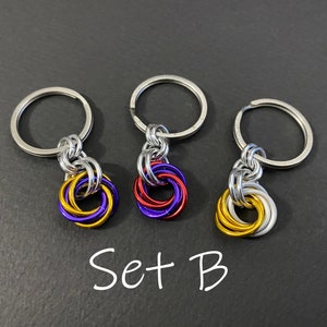 Holiday Fidget Keychains, Chainmaille Fidget Toy Keyrings, Keychains in Holiday Colours, Christmas Keyrings Set B