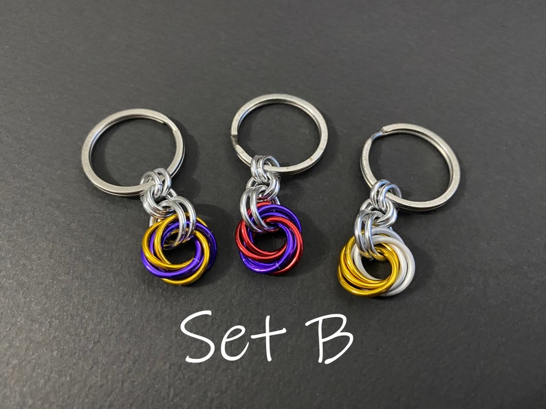Holiday Fidget Keychains, Chainmaille Fidget Toy Keyrings, Keychains in Holiday Colours, Christmas Keyrings Set B