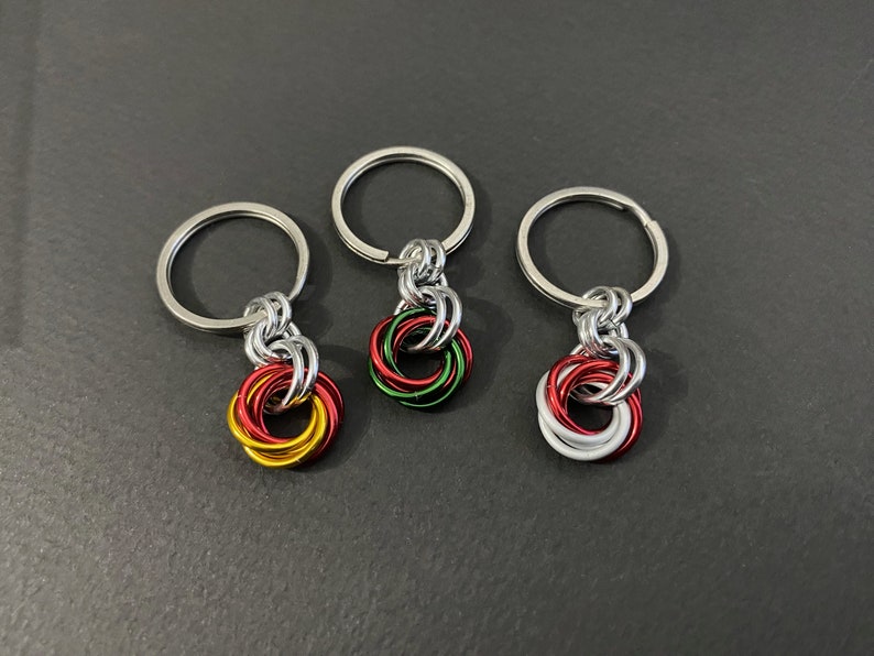 Holiday Fidget Keychains, Chainmaille Fidget Toy Keyrings, Keychains in Holiday Colours, Christmas Keyrings image 4