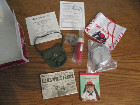 American Girl Molly~Molly/'s Art Studio~RETIRED~NEW