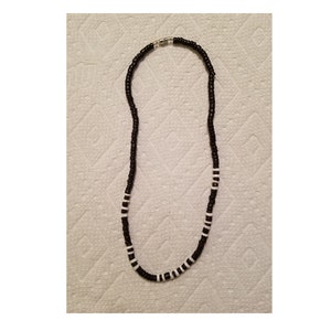 18&quot; Necklace w/ Coconut Black & White for Unisex Surfer