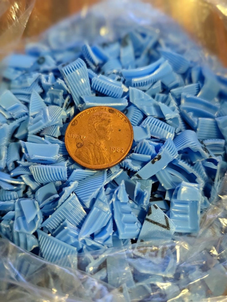 Shredded Plastic Caps Lids for Melt Art Craft Project Injection Molding Blue (2oz)