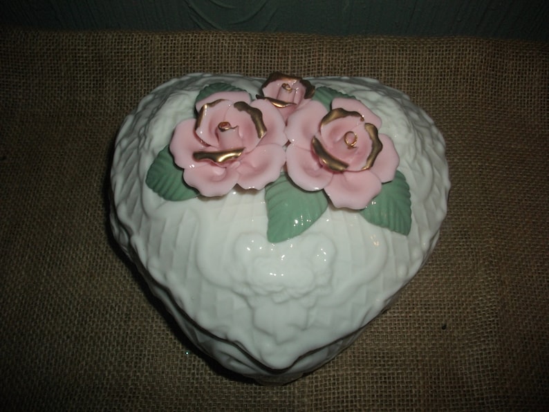 White Trinket Box with Lid