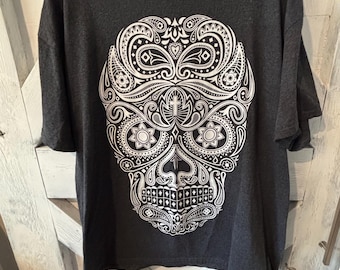 Vintage day of the dead skull tee, 2XL grey, white