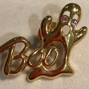 Boo ghost Halloween pin, diamond eyes