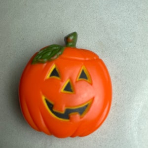 Vintage Hallmark jack o lantern pin