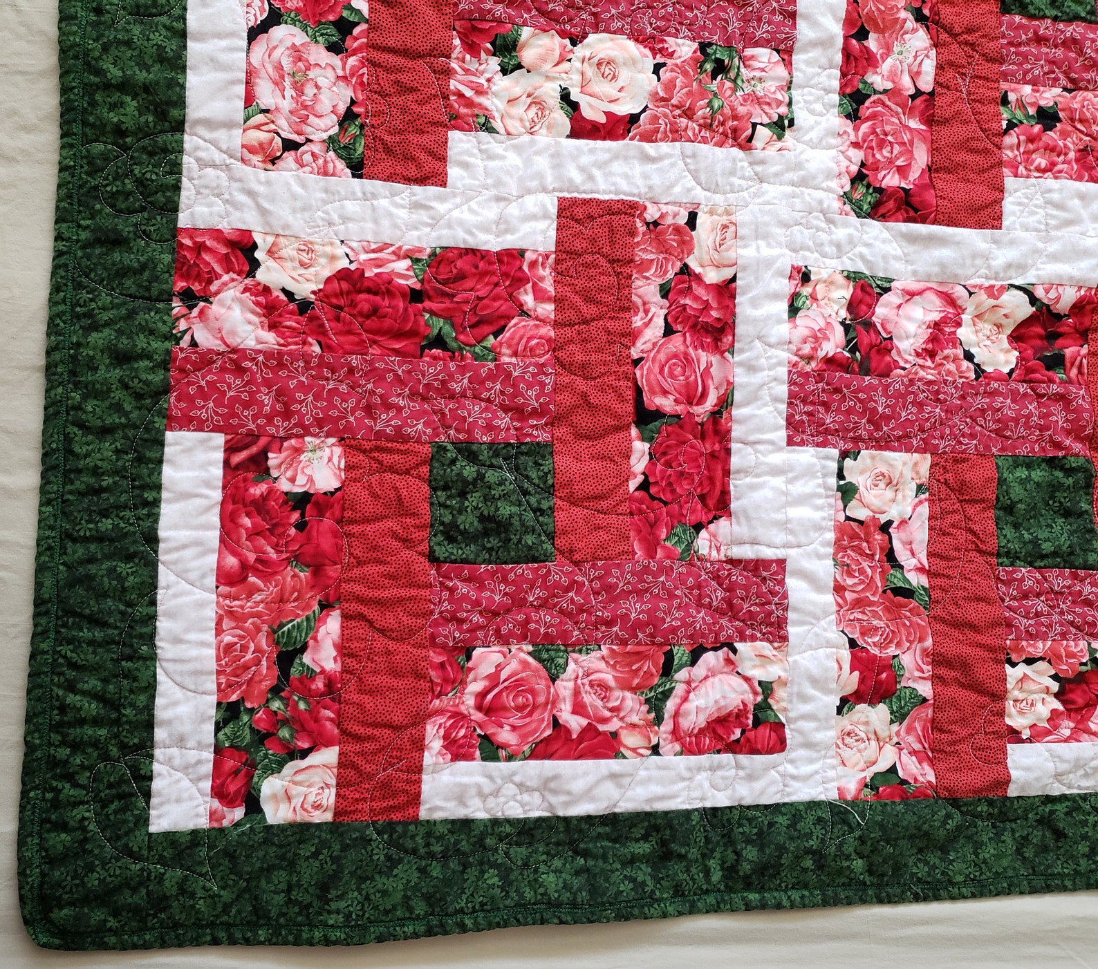 Rose Lattice Quilt Roses Red Pink Green Flowers Floral Etsy