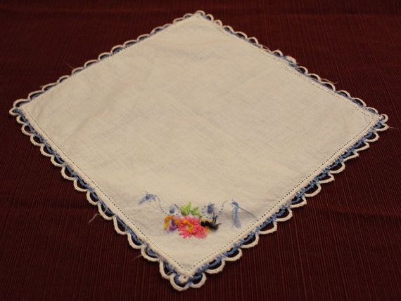 Vintage Hand Embroidered Floral Handkerchief with… - image 2