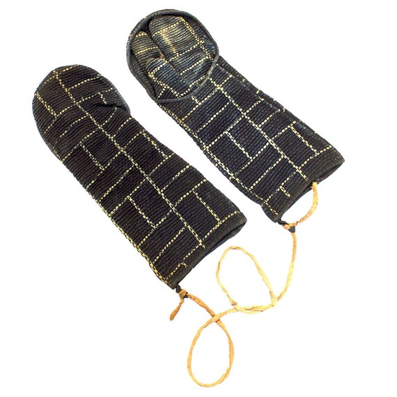 Japanese Sashiko Fireman's Gloves Brick Pattern