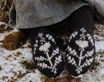 RUNEWOOL socks - PDF original knitting pattern | Icelandic Wool | 4 Sizes