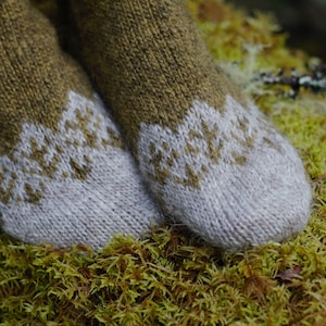 PDF PATTERN - Elf Pine Socks S / L sizes
