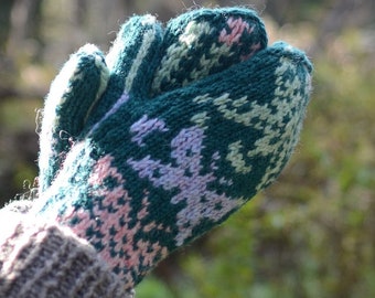 Butterfly Mittens // local maritime wool // S-M // Ready to Ship