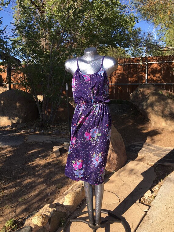Medium 1970s spaghetti strap sundress purple blue