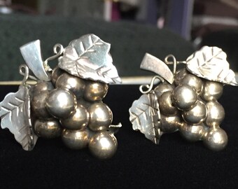 Vintage Sterling Clip-On Earrings Bunch of Grapes Chunky 925 Mexican Silver Earrings Unique Wine Lover Gift Grape Cluster Large Jewelry