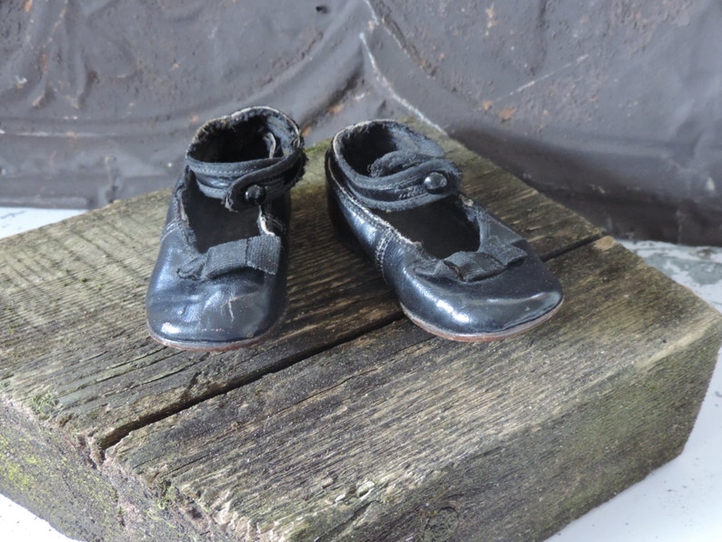 Antique Baby Shoes Black Leather Victorian Mary Janes Ankle Strap Button Baby Girl Shoes Vintage Infant Shoes