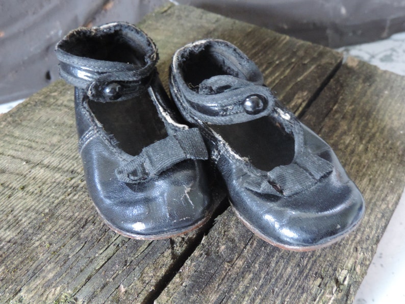Antique Baby Shoes Black Leather Victorian Mary Janes Ankle Strap Button Baby Girl Shoes Vintage Infant Shoes