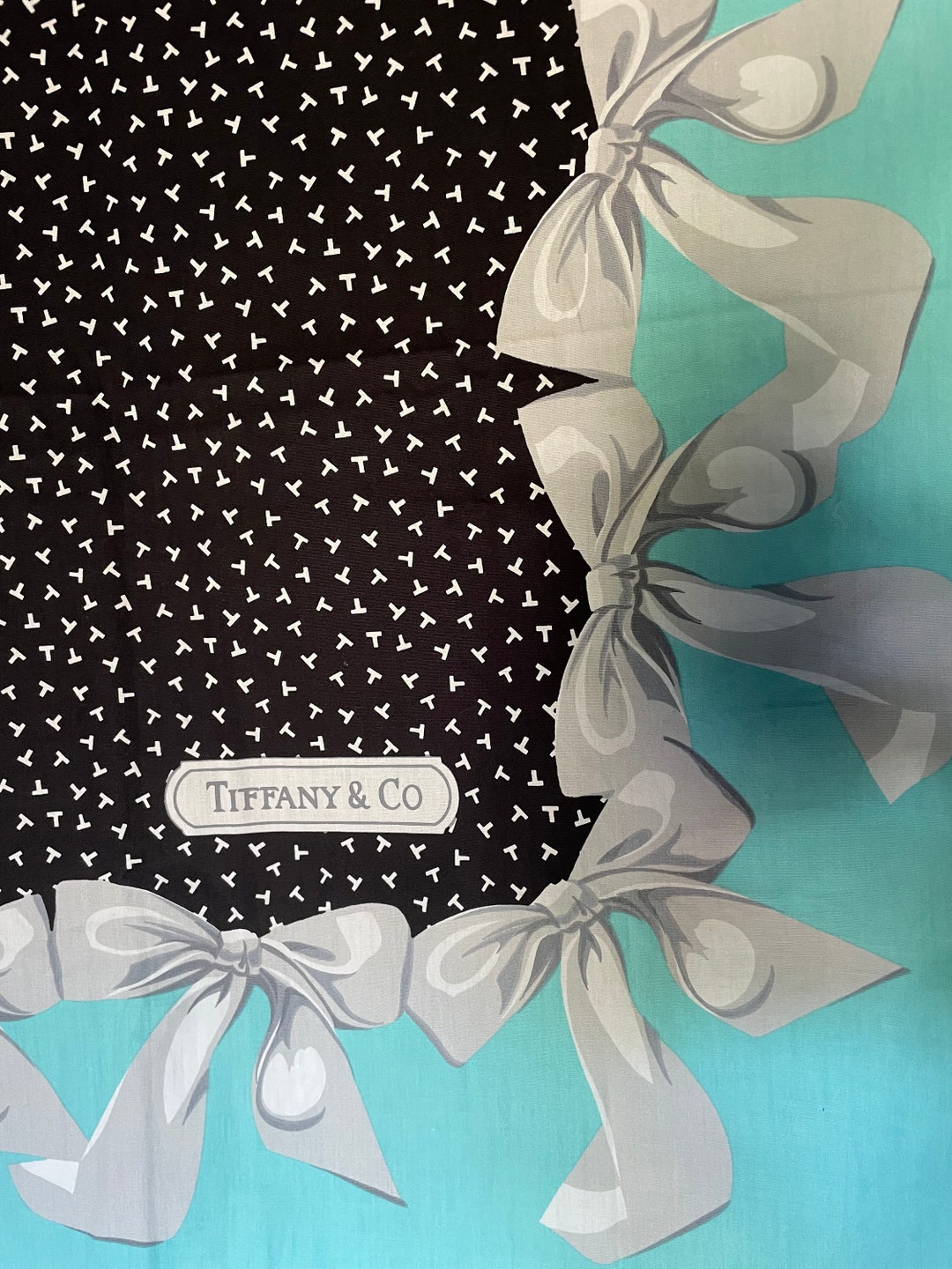 Tiffany Fine Tablecloth Signature Aqua Border Features 3 Dimensional