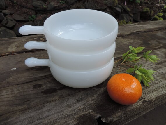 Vintage Milk Glass Soup Bowls Gumbo Set Of Three - Glass Soup Bowls Vintage Milk Glass Soup Bowls Gumbo Set Of Three - Glass Soup Bowls