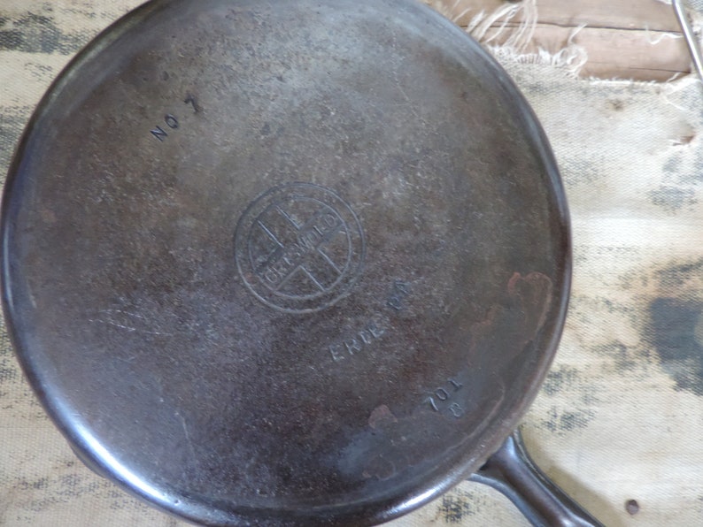 Griswold Cast Iron Fry Pan 1940's No. 7 Cast Iron Skillet Etsy