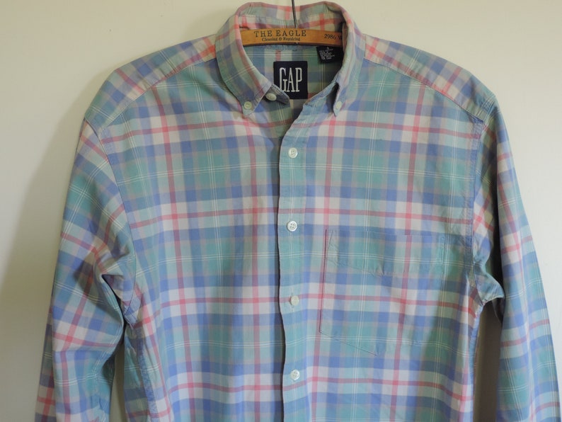 gap button down shirt