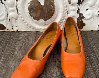 60's Original Sbicca slip on Tangerine patent leather chunky heel size 6.5 see measurements please