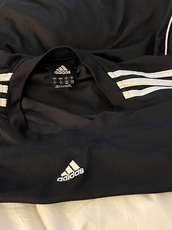 Y2k ADIDAS Basketball Tank Shirt Schwarz Weiß Streifen Großes Logo